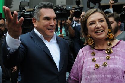 Alejandro Moreno y Xochitl Gálvez el 4 de julio en Ciudad de México.