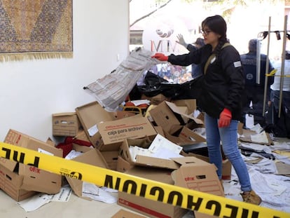 Papelería electoral hallada en un hotel de Puebla. 