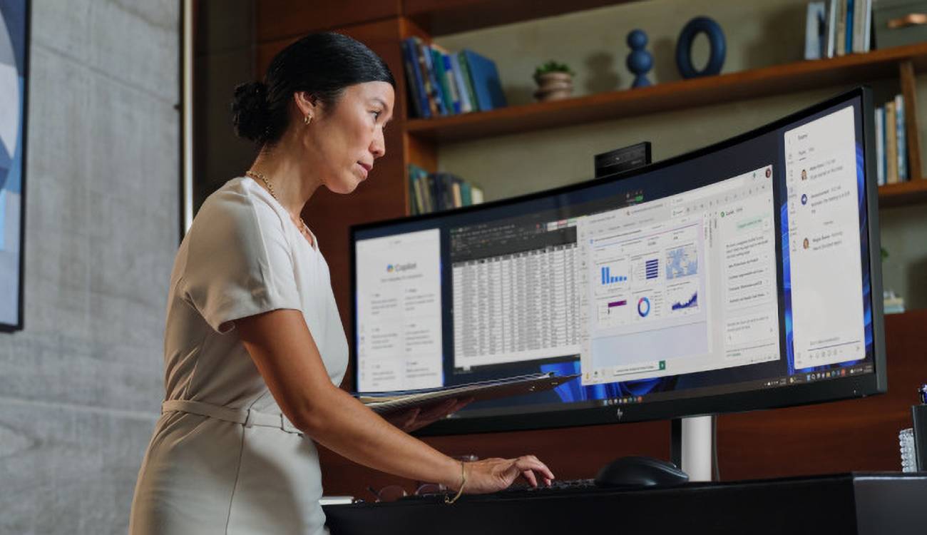 HP Series 5 Pro 49-inch Conferencing Monitor