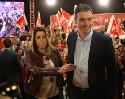 Pedro Sánchez, con Susana Díaz, en un mitin en abril de 2019 en Sevilla.