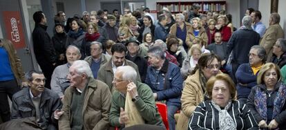 Militantes en la agrupaci&oacute;n socialista de Parla.