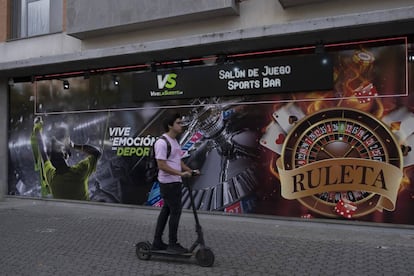 Un salón de juegos y casa de apuestas en Sevilla.