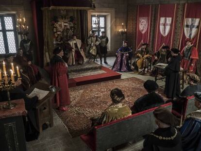 Carlos tendrá que tomar importantes decisiones como emperador