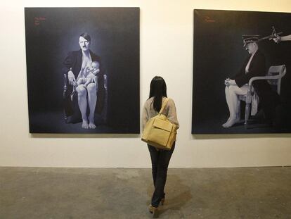 Obras de Ronald Manullang, ayer en la feria de arte de Singapur.