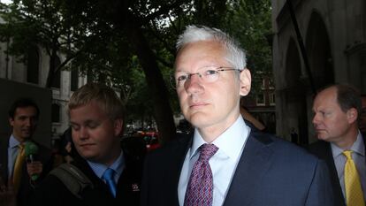 Julian Assange llega al Tribunal Supremo en Londres para la vista de la apelación por la petición de extradición de Suecia, en julio de 2011.