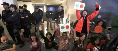 Momento de la ocupación del Sareb el 21 de marzo de 2013