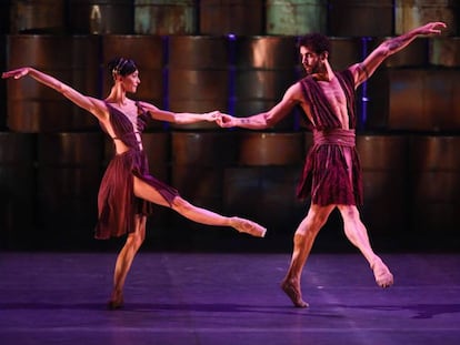 Lucía Lacarra y Josué Ullate, en el ballet 'Antígona'.