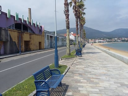 Tramo final del paseo mar&iacute;timo de A Pobra en el que se pierden los pasos de Diana Quer.