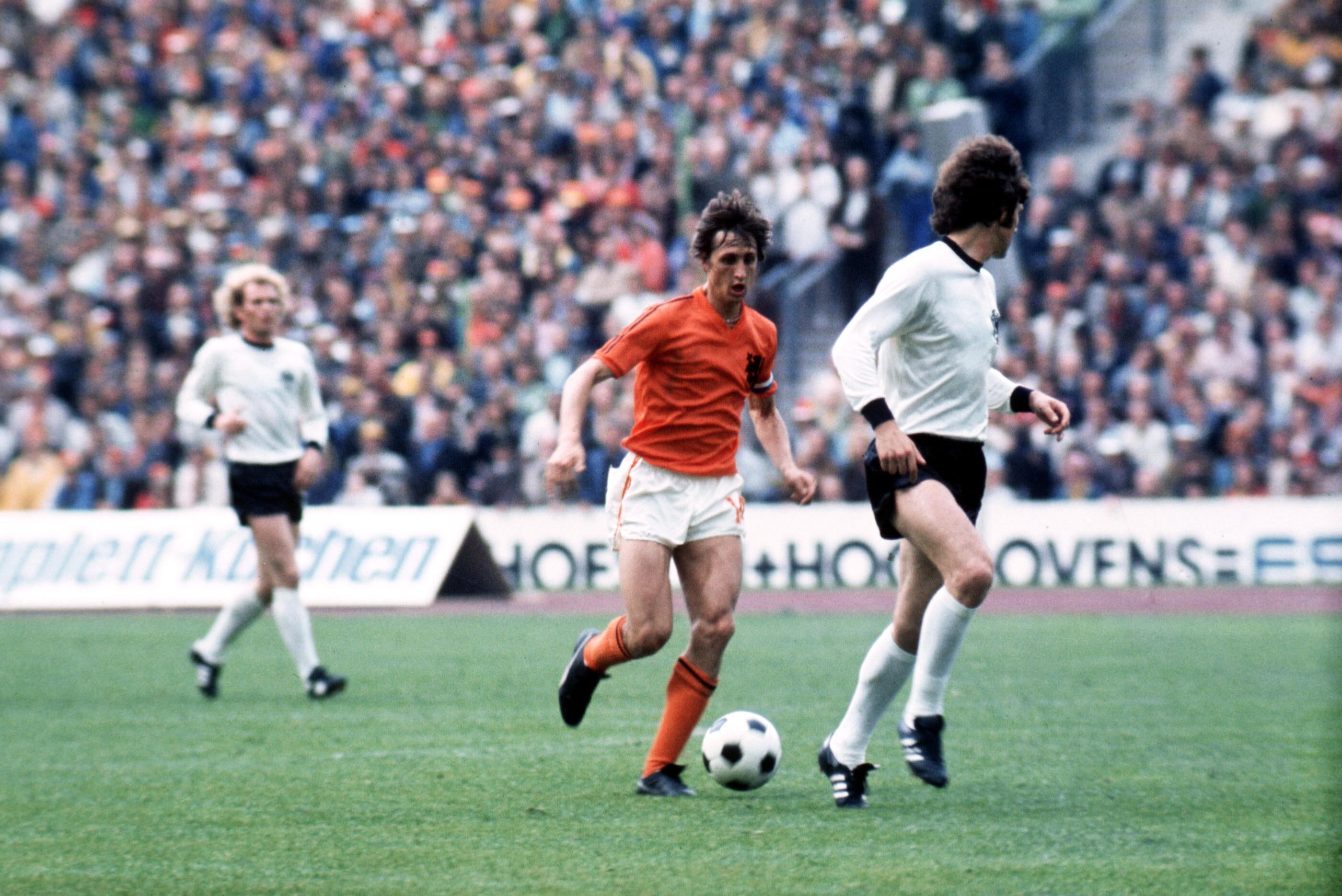 Johan Cruyff y Franz Beckenbauer, en una foto de archivo. 