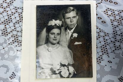 Foto sacada del álbum familiar de la boda de Desiderio Hernández y María Soledad Domínguez. Fue el 31 de julio de 1966 en Plasencia (Cáceres).