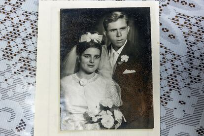 Foto sacada del álbum familiar de la boda de Desiderio Hernández y María Soledad Domínguez. Fue el 31 de julio de 1966 en Plasencia (Cáceres). 