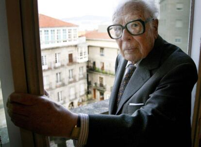 Francisco Fernández del Riego, en la Fundación Penzol de Vigo en 2006.