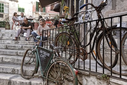 Cafè L'Antiquari, en ple centre de Palma, baixant per la Costa de Sa Pols.