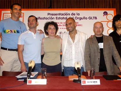 De izquierda a derecha, Alberto Lazcano, Arnaldo Gancedo, Beatriz Gimeno, Miguel Ángel López y Pablo Peinado, ayer.