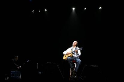 Joan Manuel Serrat, durante un concierto en 2006.