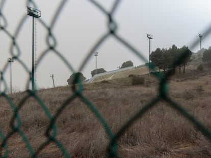 Panorámica de la pista de esquí abandonada.