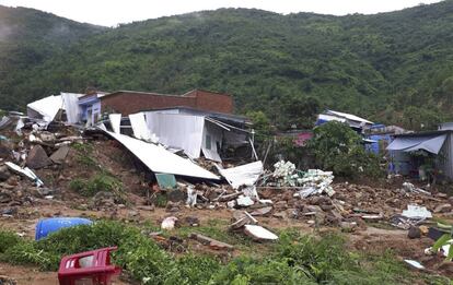En la ciudad de Nha Trang, Vietnam, lluvias torrenciales devastaron miles de casas causando la muerte de varias personas el pasado 18 de noviembre.