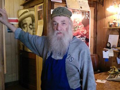 El pizzero Burt Katz en su restaurante de Morton Grove. 