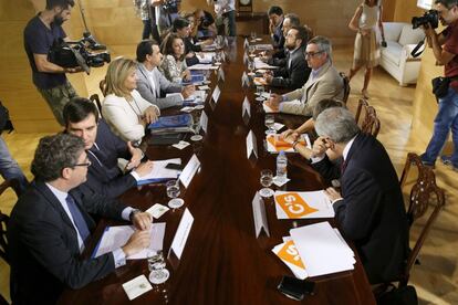 Mesa de negociación PP-Ciudadanos.