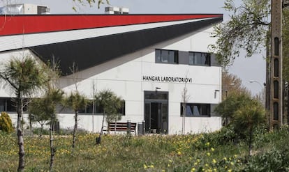 Hangar de la Universidad Rey Juan Carlos, en el campus de Fuenlabrada.