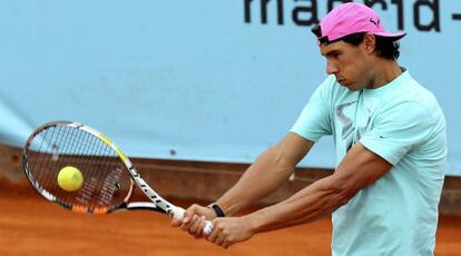 Nadal se entrena en la Caja Mágica este domingo.