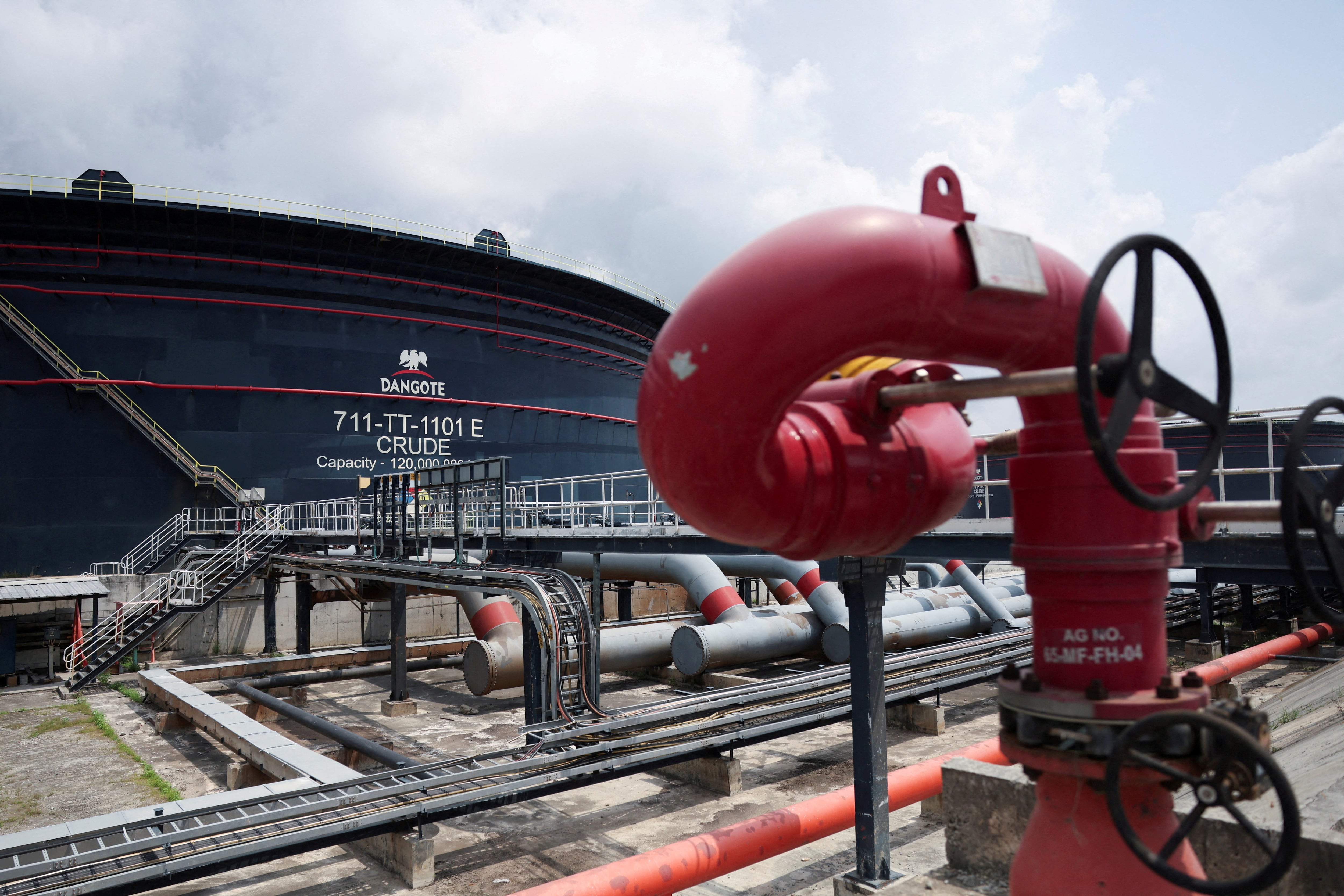 Las Bolsas caen por los temores sobre la IA mientras el petróleo sube