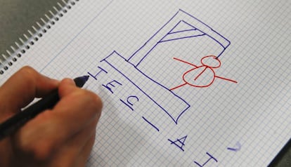 El joc del penjat serveix per treballar l’ortografia.
