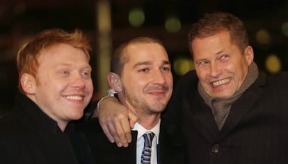 Rupert Grint (izquierda), Shia LaBeouf (centro) y Til Schweiger, en la proyección de gala de 'La necesaria muerte de Charlie Countryman'.