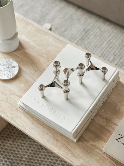 Candelabro Nagel, disponible en Westwing.