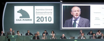 El expresidente de Caja Madrid, Rodrigo Rato, en una asamblea extraordinaria de Caja Madrid en 2010.