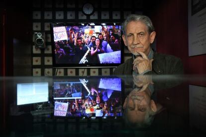 Basilio Martín Patino durante el montaje del documental 'Libre te quiero'.