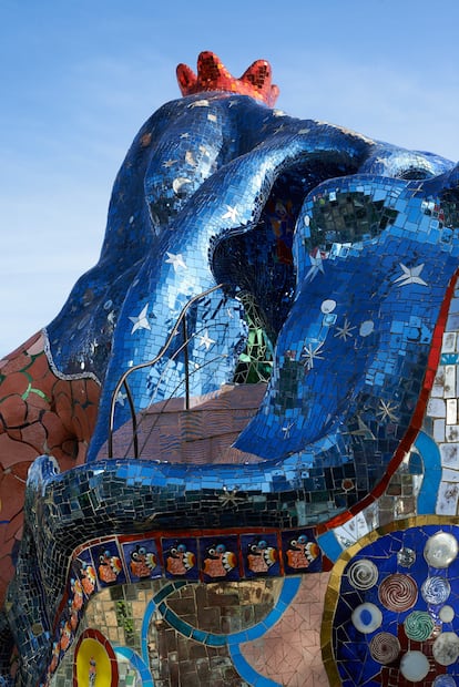 Detalle de los cabellos de la Emperatriz.
