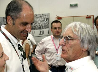 El presidente de la Generalitat y el patrón de la Fórmula 1, durante la sesión de clasificación del Gran Premio de Europa.
