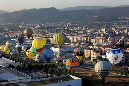 Momento en el que los globos han comenzado a elevarse.