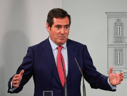 El presidente de la Confederación Española de Organizaciones Empresariales (CEOE), Antonio Garamendi, a mediados de noviembre en La Moncloa.
