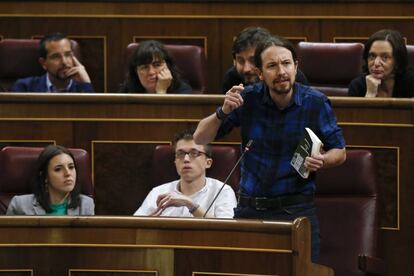 El líder de Podemos, Pablo Iglesias, critica el martes la actitud del Gobierno de no someterse al control parlamentario.