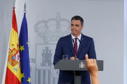 El presidente del Gobierno en funciones y líder del PSOE, Pedro Sánchez, durante una rueda de prensa este martes en el Palacio de la Moncloa en Madrid.