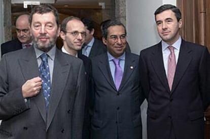 Los ministros de Justicia de Reino Unido, Luxemburgo, Portugal y España posan antes de la rueda de prensa.