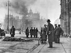 (Eingeschränkte Rechte für bestimmte redaktionelle Kunden in Deutschland. Limited rights for specific editorial clients in Germany.) Third Reich, burning of the Reichstag: The Reichstag building on the morning of 02.28.1933. (This picture has been retouched: the flames and the smoke were added; according to the police report the fire was already under control at 0.25 a.m.. There was only light drift smoke above the building in the morning) Also available in color. Image Number 622566 (Photo by ullstein bild/ullstein bild via Getty Images)