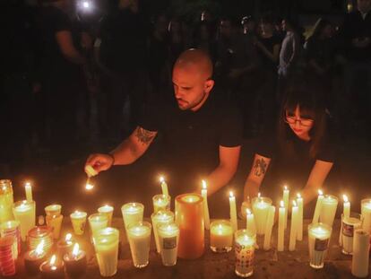 Vigilia por el asesinato de los tres estudiantes de cine en Guadalajara.