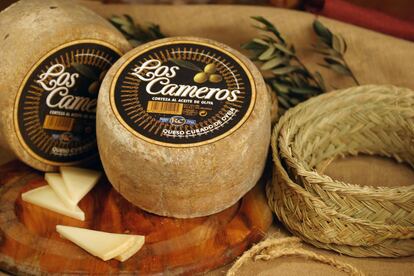 El queso de oveja curado <a href="https://www.loscameros.es/es" target="_blank">Los Cameros</a> de Haro (La Rioja) ha sido elegido el mejor queso del mundo en la categoría de “Quesos de oveja madurados con mohos” del concurso internacional World Championship Cheese Contest, celebrado a primeros de este mes de marzo en Madison, capital del Estado de Wisconsin (Estados Unidos).