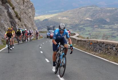 Ataque de Valverde en la ascensión a Orduña.