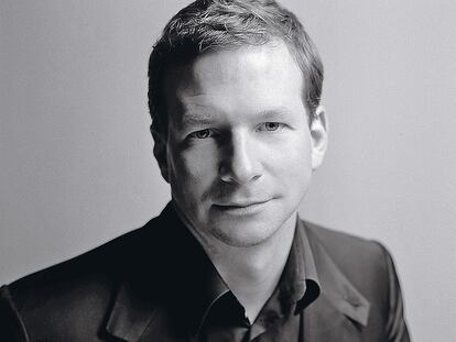 El joyero Lorenz Bäumer fue el elegido por Olivier Echaudemaison, director creativo de Guerlain, para dar una nueva vida a la máscara de pestañas.
