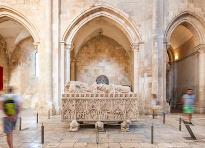 Túmulo de Inés de Castro, en el Monasterio de Santa Maria d'Alcobaça, en una imagen cedida por el mismo municipio.