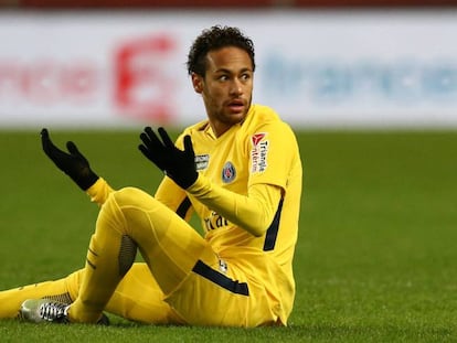 Neymar, durante su &uacute;ltimo partido ante el Rennes.