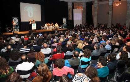 La plataforma ciudadana convoc&oacute; a centenares de personas ayer en el C&iacute;rculo de Bellas Artes. 