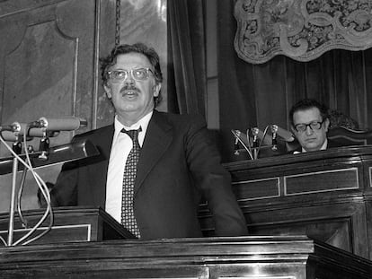 Ramón Trías Fargas, durante una sesión plenaria del Congreso de Diputados en octubre de 1977.