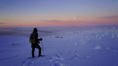 Ruta en raquetas de nieve, la mejor forma de explorar la región.