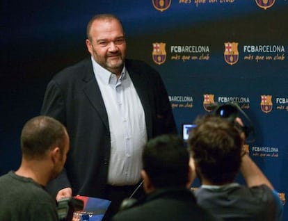 Joan Oliver en un rueda de prensa como director general del Barcelona en 2009. 