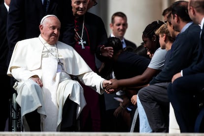 El papa Francisco se rene con fieles este mircoles en la plaza de San Pedro, Ciudad del Vaticano.